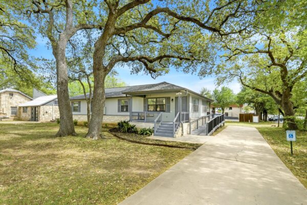 403 W Anderson Ave, Round Rock