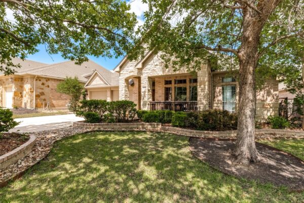 2718 Sun Mountain Dr, Leander