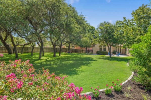 101 Monarch Ln, Austin