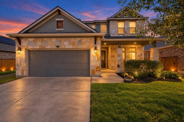 916 Isaias Dr, Leander