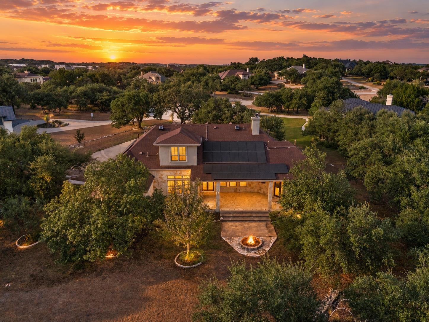275 Lonely Pine Cv, Driftwood, TX 78619