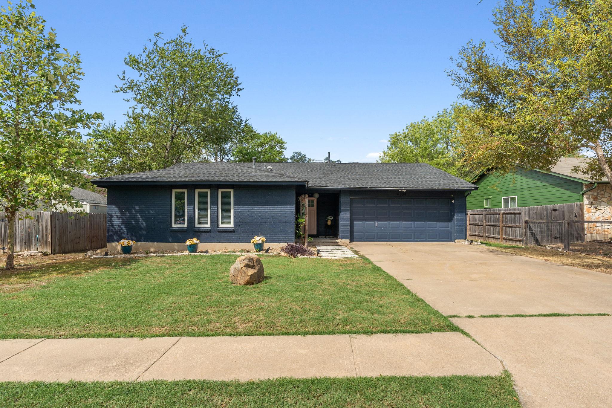 9104 Texas Oaks Dr, Austin, TX 78748