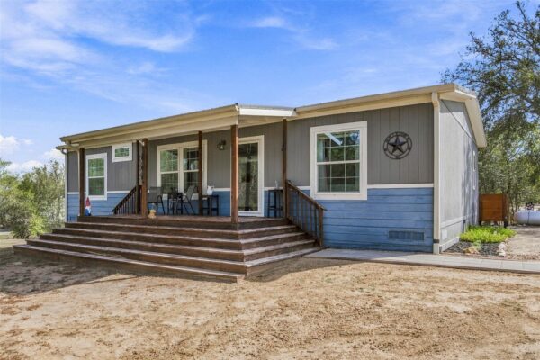 119 Fox Ln, Lockhart