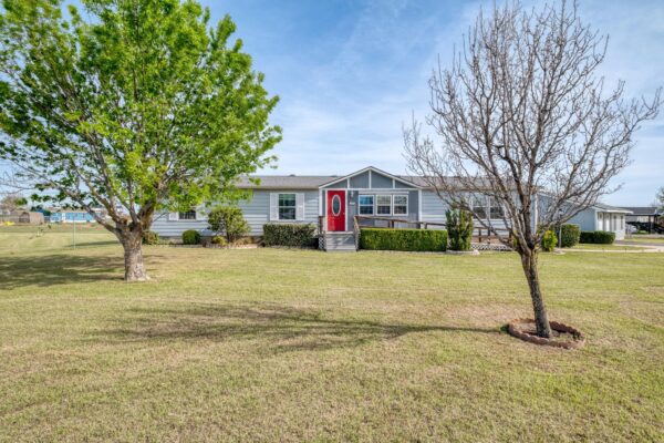 114 Thomas Park Dr, Hutto