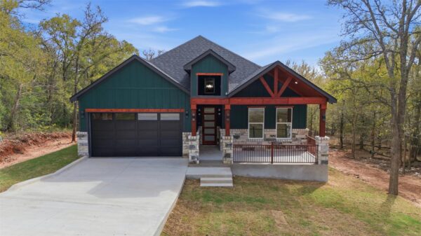 157 E Keanahalululu Ln, Bastrop