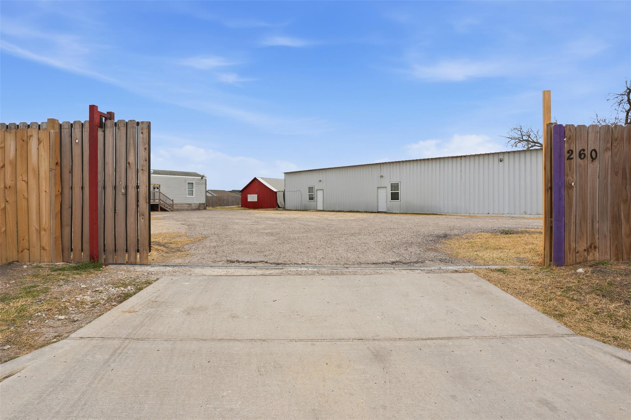 260 Ganado Dr, Kyle, TX 78640
