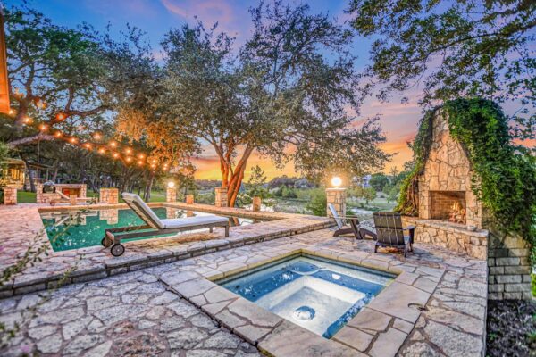 1121 Hidden Valley Rd, Wimberley