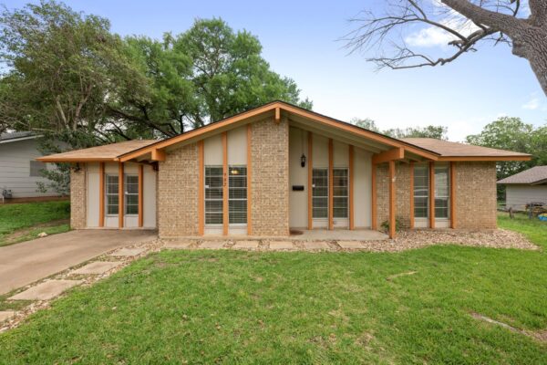 902 Emerald Wood Dr, Austin