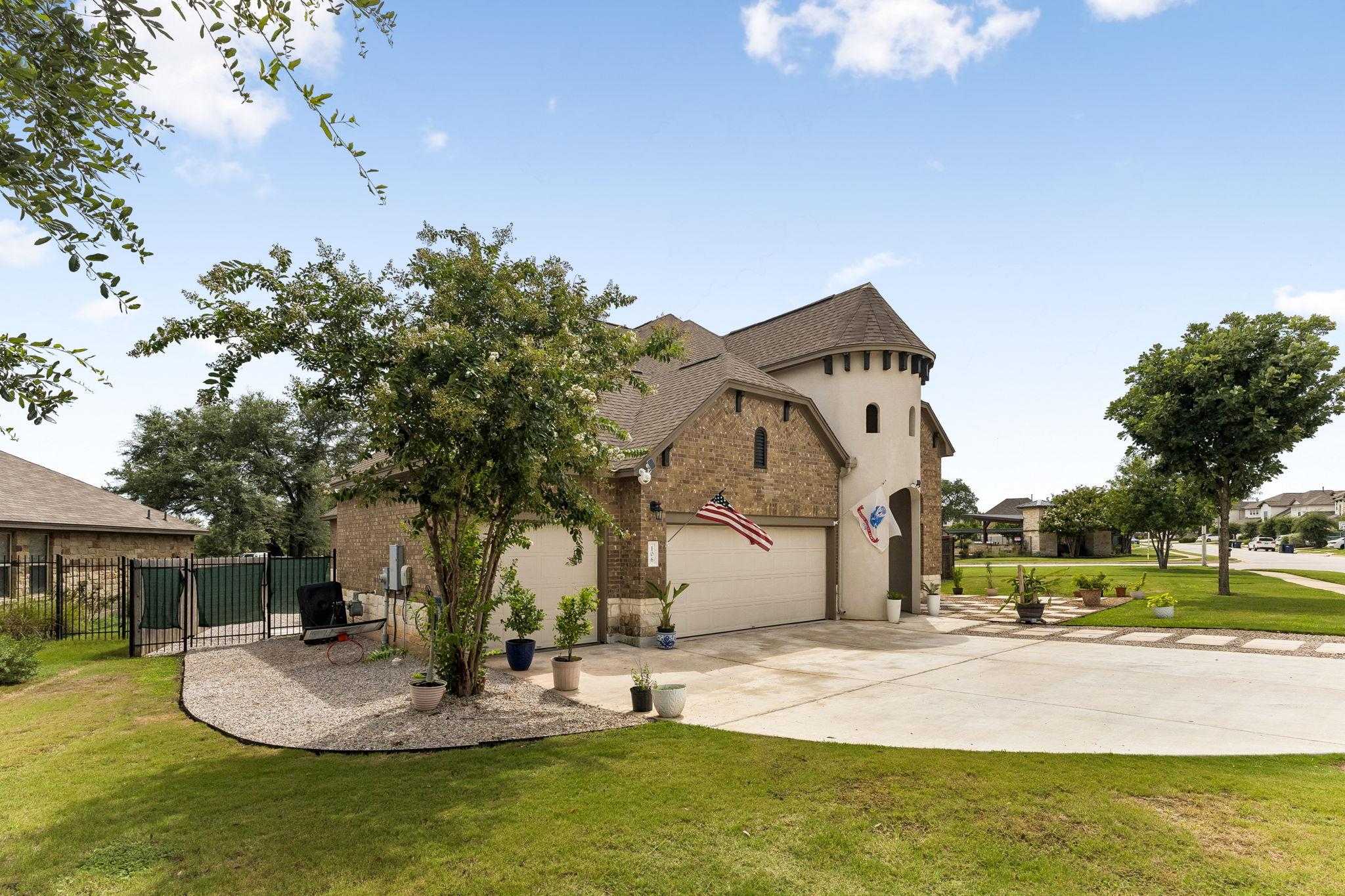 106 Groesbeck Ln, Leander, TX 78641