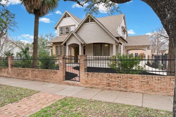 3006 Washington Sq, Austin