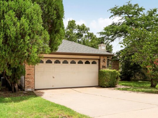 13910 Cambourne Dr, Pflugerville