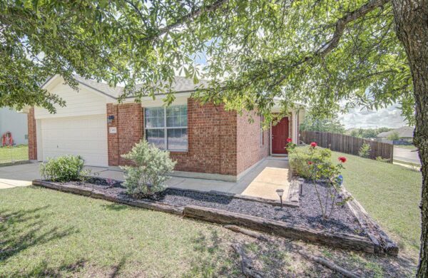 483 Quarter Ave, Buda