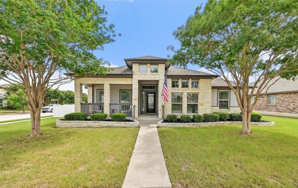 821 Bryce Cyn, Pflugerville