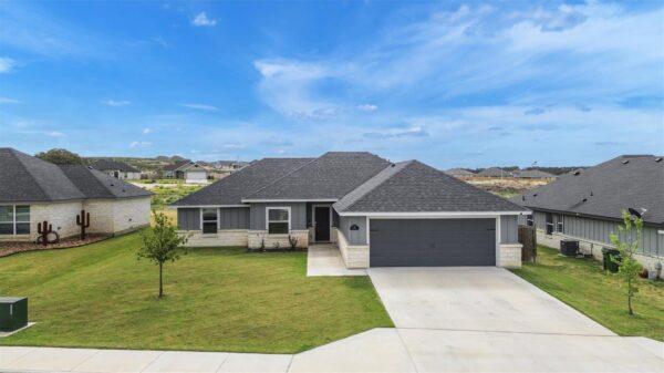 145 Elmer Ave, Burnet