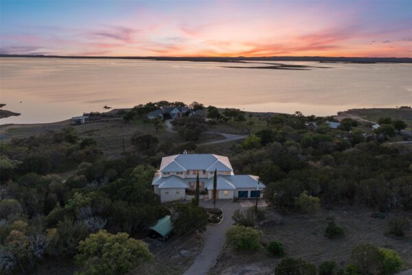 4401 Sunset Cliff Rd, Burnet