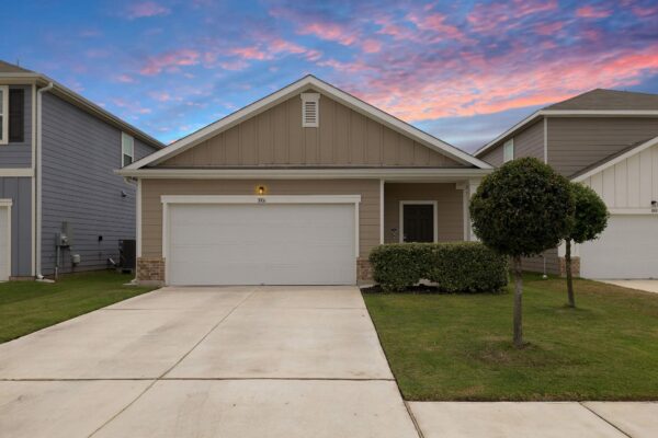 1006 Waterbuck Cv, Hutto
