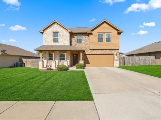 209 Anderson St, Hutto