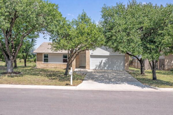 400 E LOGAN St, Round Rock
