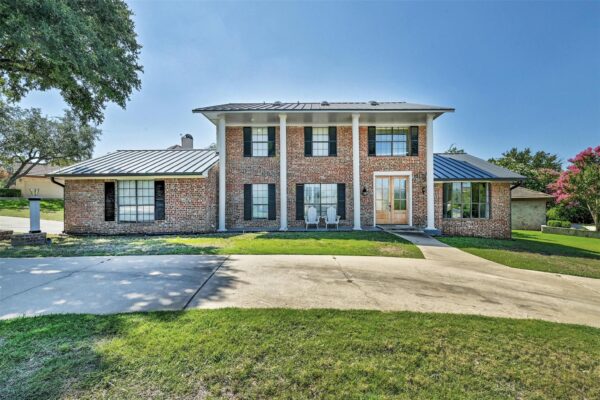 608 Sombrero Dr, Horseshoe Bay