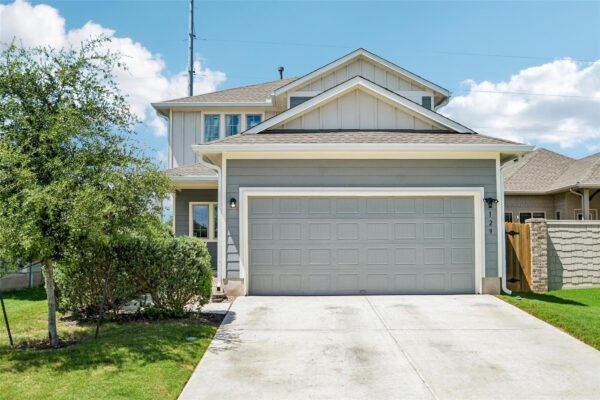 129 Trailstone Dr, Bastrop