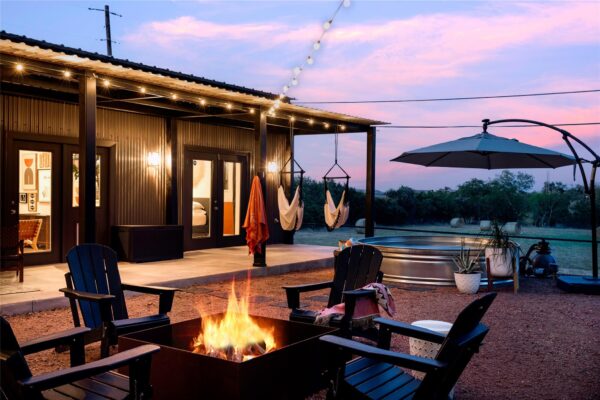 849 W Live Oak St, Fredericksburg