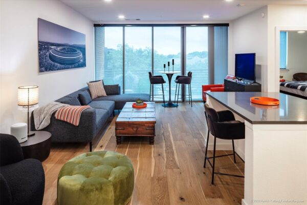 900 S 1st St #416, Austin