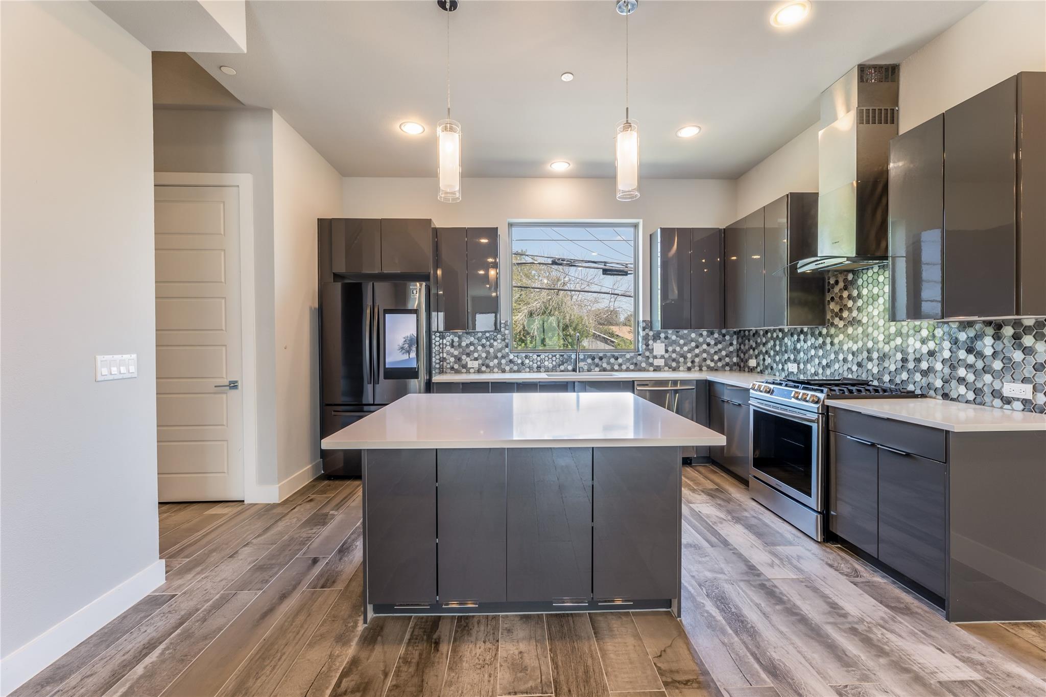 1417 Kramer Ln #9, Austin
