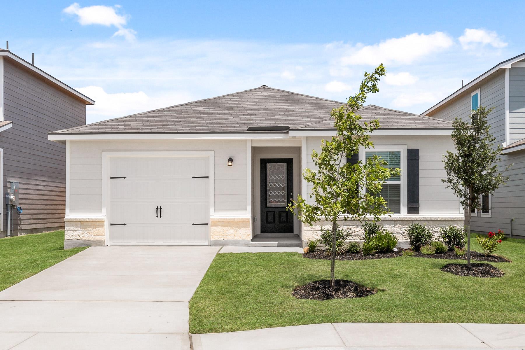 401 Silent Meadow Run, Maxwell, TX 78656