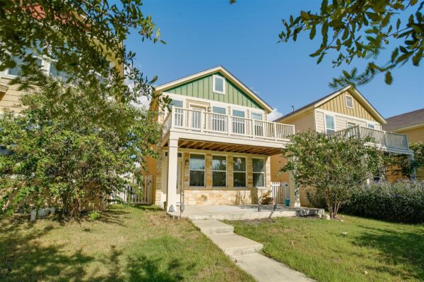 208 Martha Ln, Kyle