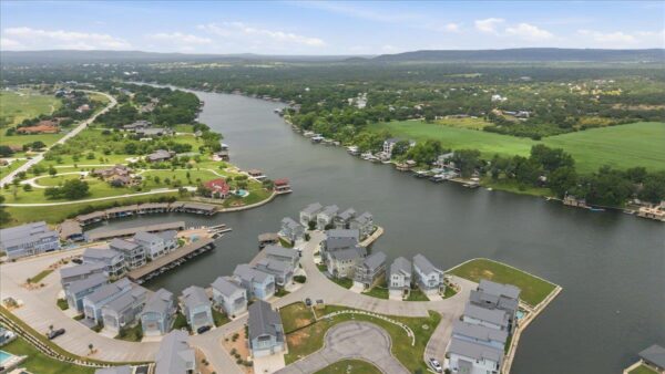 208 Marina Blf, Kingsland