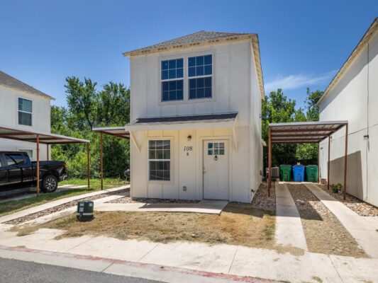 230 Debus Dr #108 B, Taylor