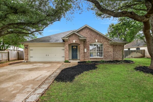 1202 Petunia Ln, Pflugerville
