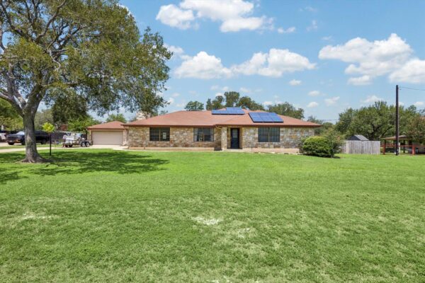 208 Maple Dr, Mountain City