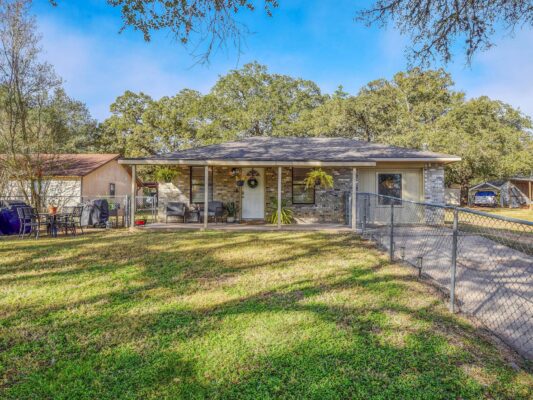 504 Hickory St, Smithville