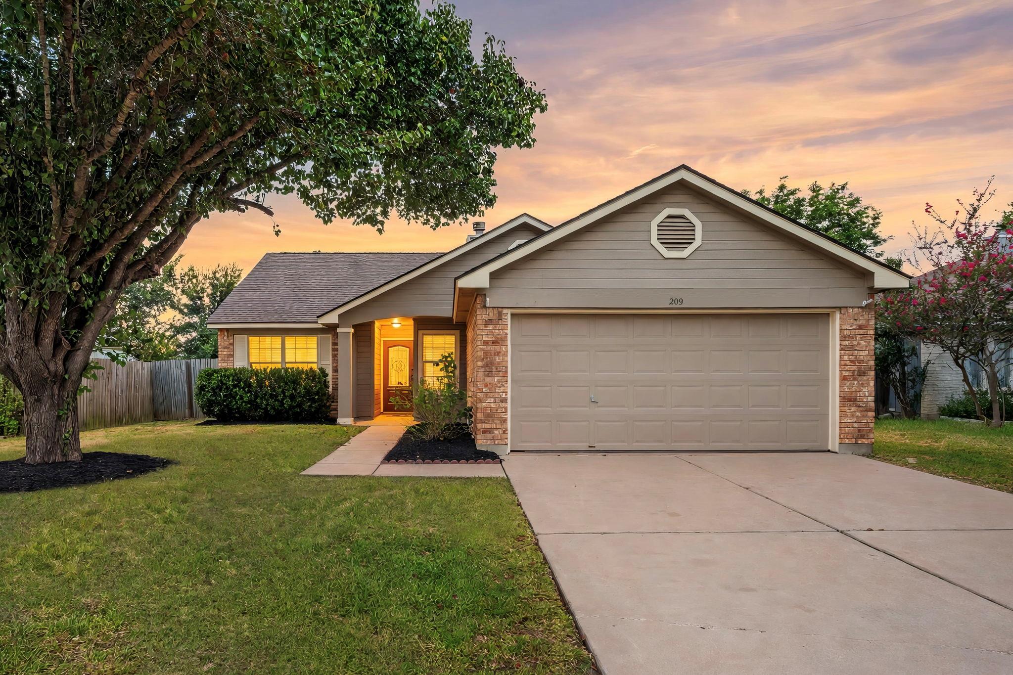 209 Clarks Way, Hutto, TX 78634