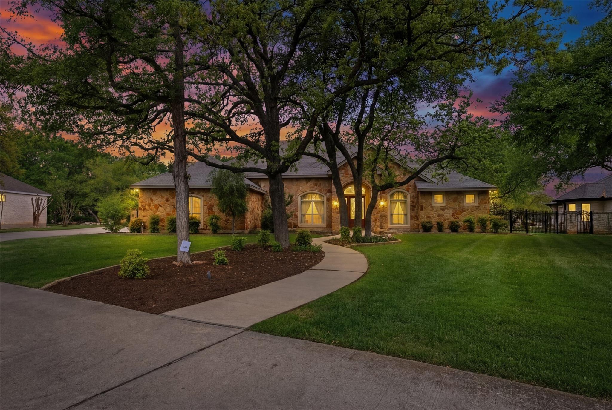 404 Ten Oaks Dr, Georgetown, TX 78633