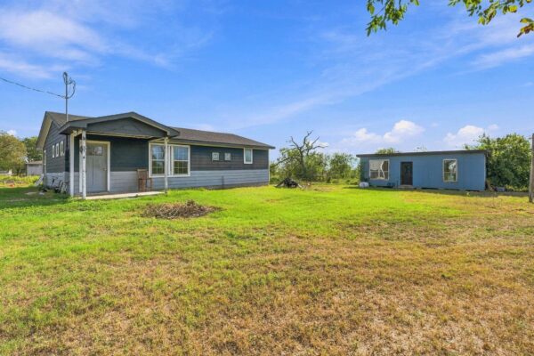 3134 Homannville Trl, Lockhart