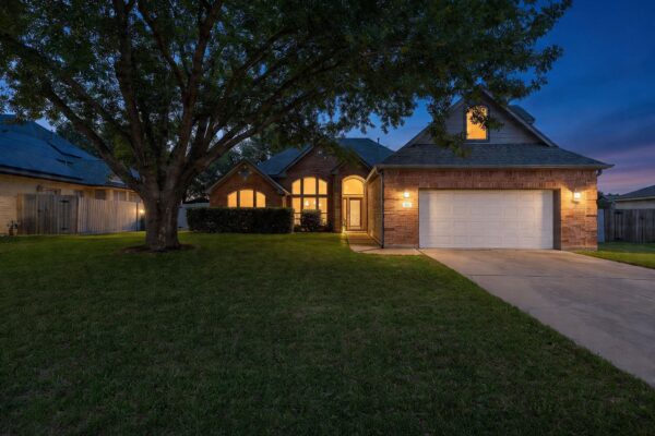 127 River Park Ln, Georgetown
