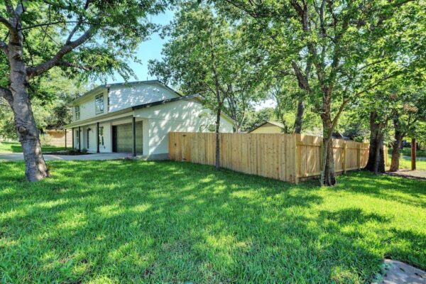2704 Loyola Ln, Austin