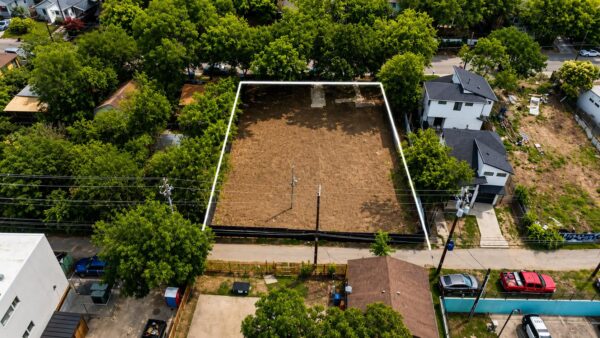 2017 E 8th St, Austin