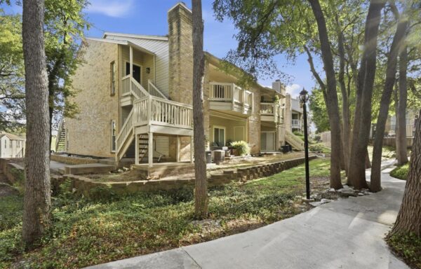 2450 Wickersham Ln #1402, Austin
