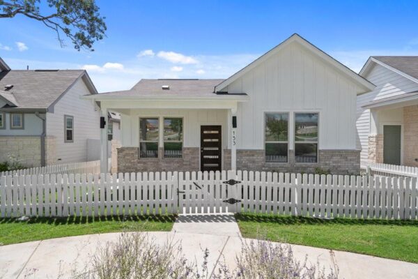 153 Greeneyes Way, Kyle