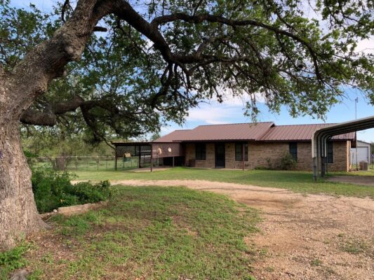 133 Clearfork Rd, Lockhart