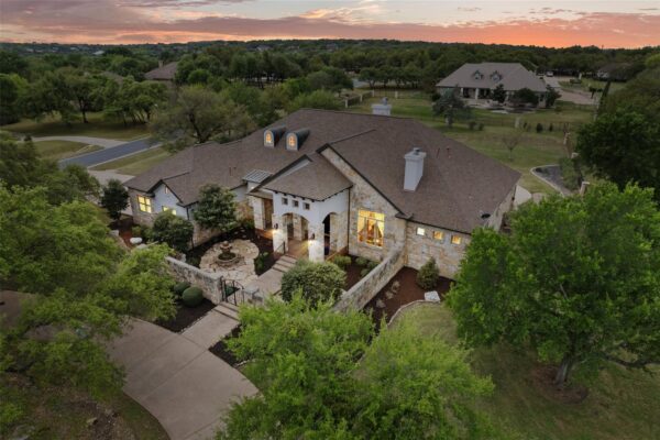 401 River Chase Blvd, Georgetown
