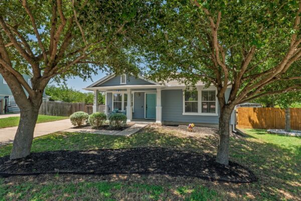 18416 Belfry Pass, Manor