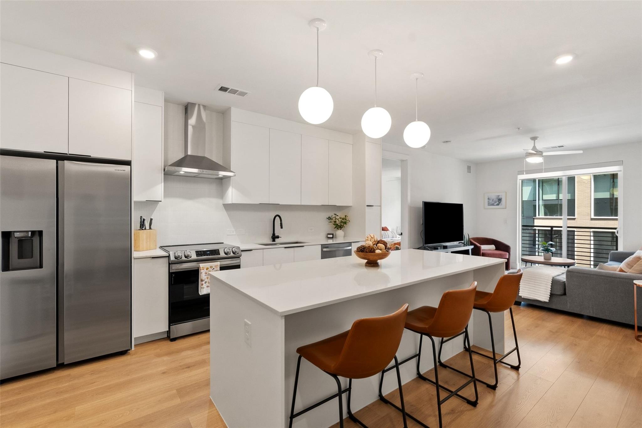1701 Simond Ave #305, Austin, TX 78723