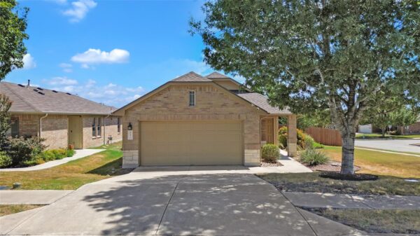 112 Willow Leaf Ln, Buda