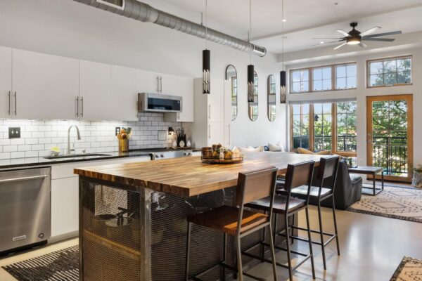 2235 E 6th St #216, Austin