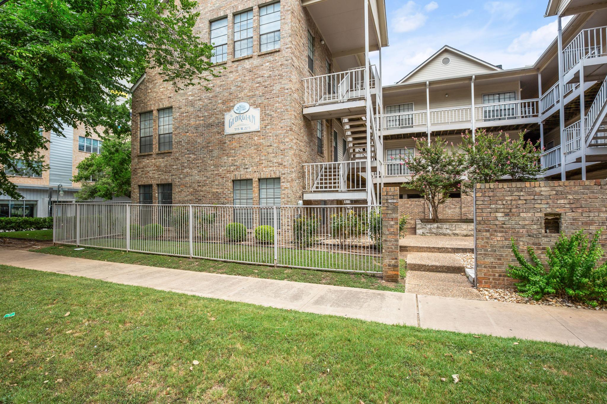 715 22 1/2 St #101, Austin, TX 78705