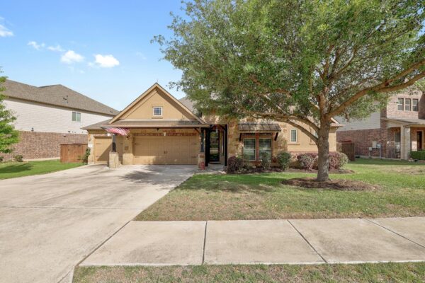 212 Monahans Dr, Georgetown